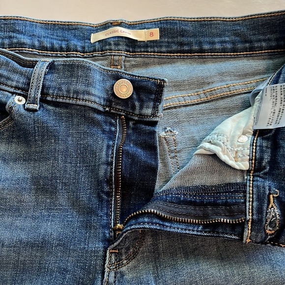 Levi’s Classic Capri Mid Rise Size 8 - Picture 16 of 16